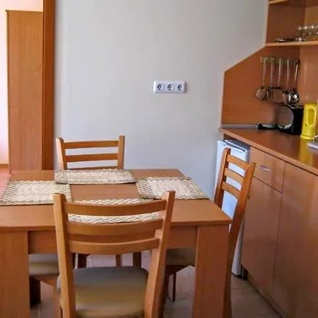In Fort Club Holiday Apartment